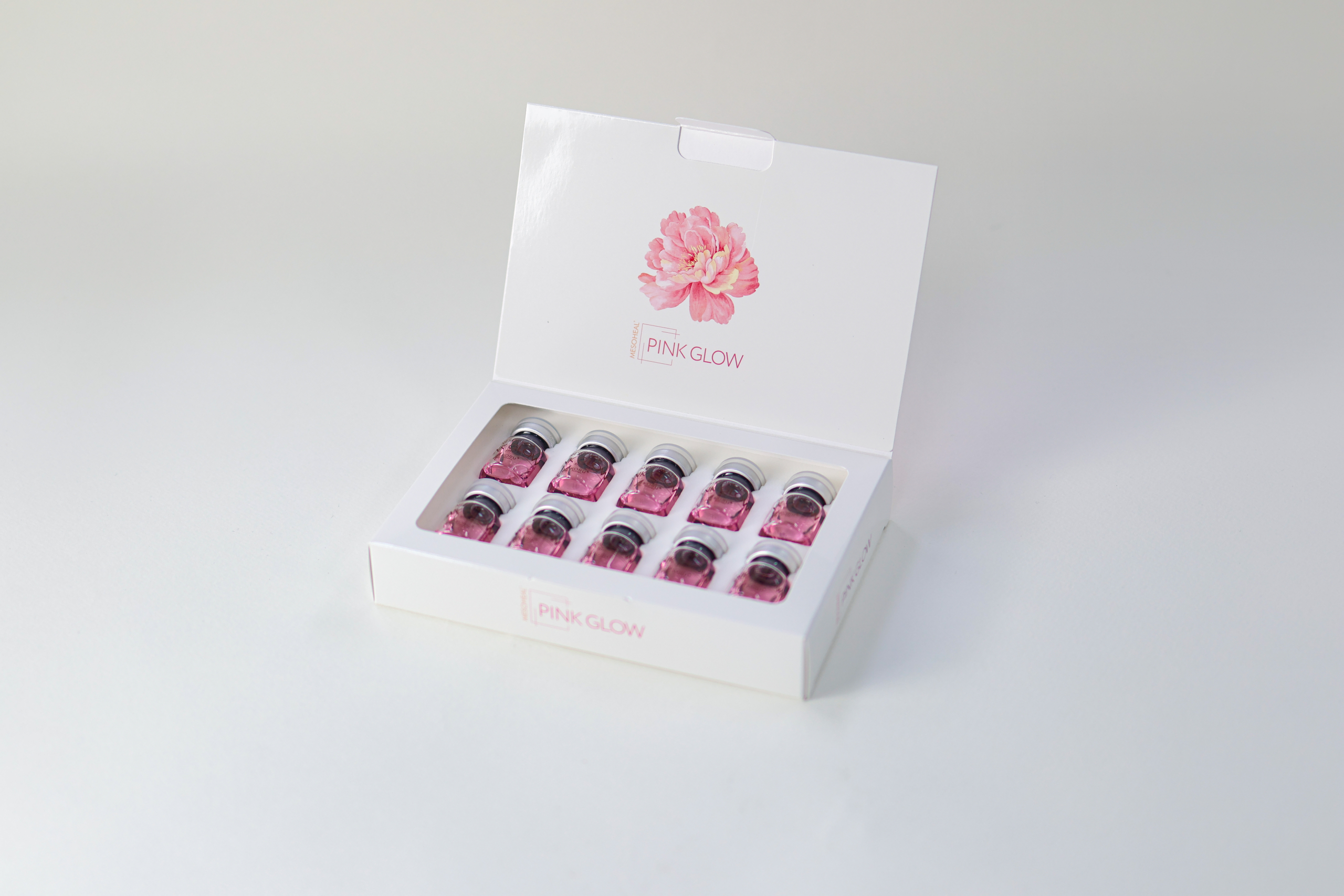 ピンクグロー1箱（5mL×10バイアル）のパッケージ ― 美容皮膚科ティファクリニック 横浜院